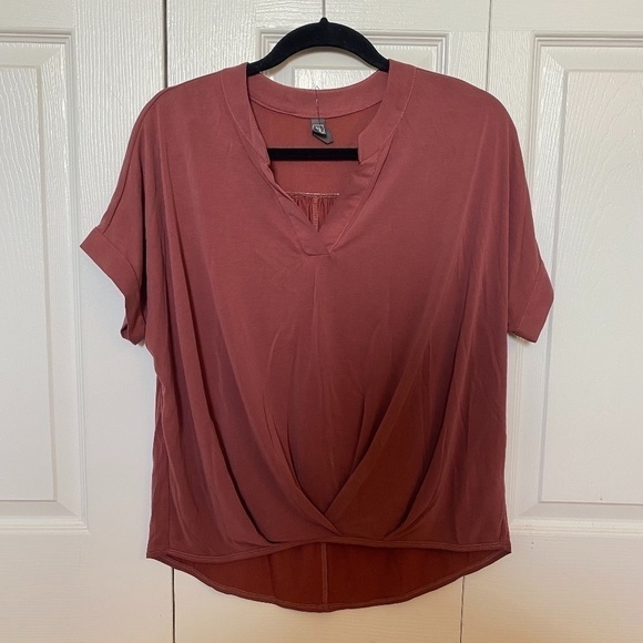 Alya Tops - *NWT* ALYA from Francesca's Rust/Maroon Cap Sleeve Draped Top, Size Medium
